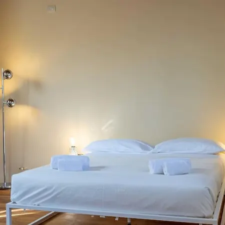 Verdi With Terrace Appartement